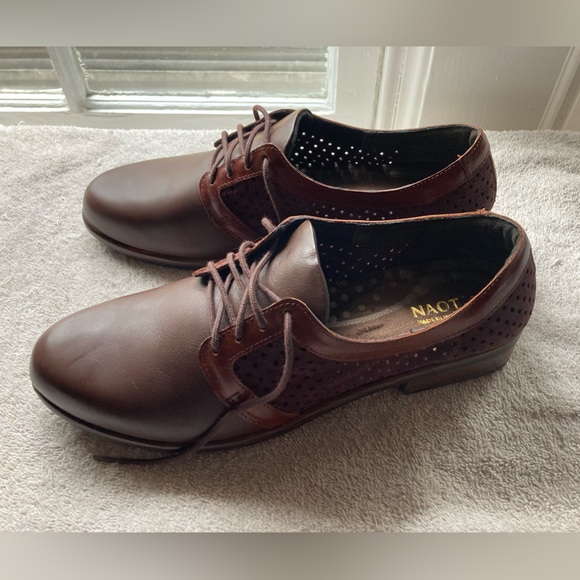 Naot Shoes - Naot Buran NWOT size 39 burgundy suede / toffee brown leather Oxford shoes